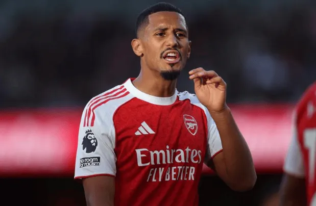 半岛·体育-队报：皇马近期想方设法希望说服阿森纳放走萨利巴，但失败